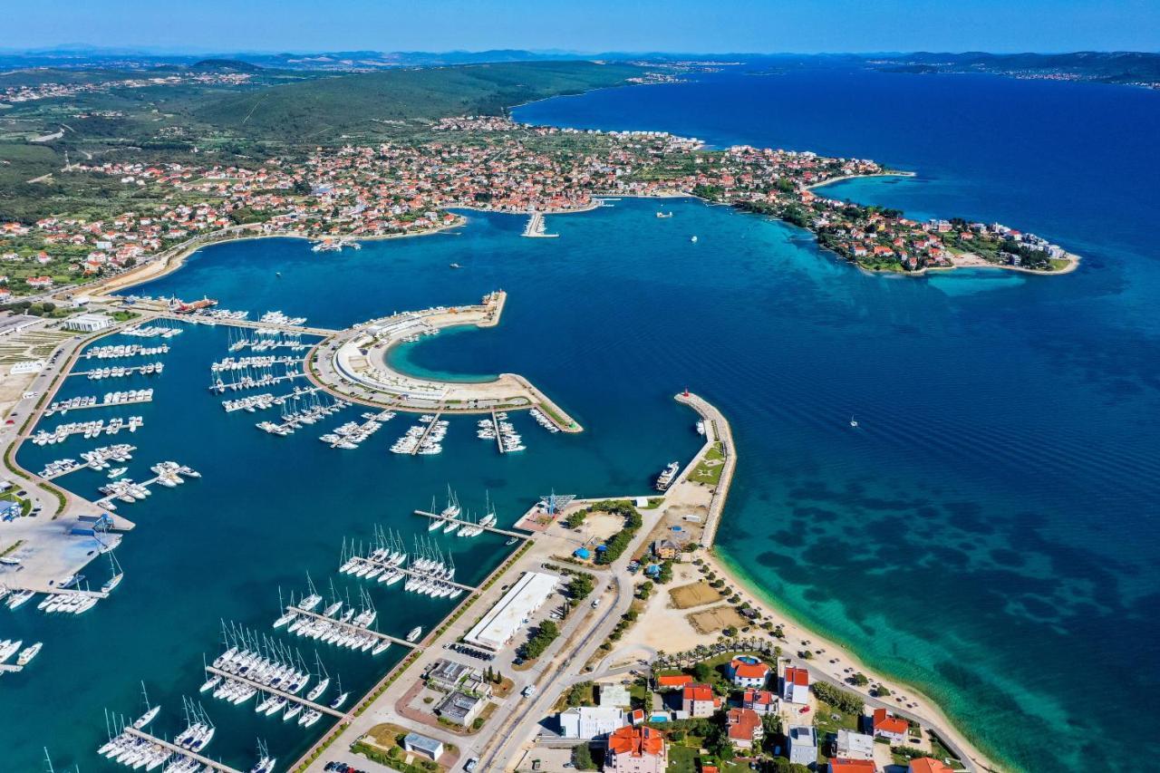 Apartments By The Sea Sukosan, Zadar - 6229 Екстер'єр фото