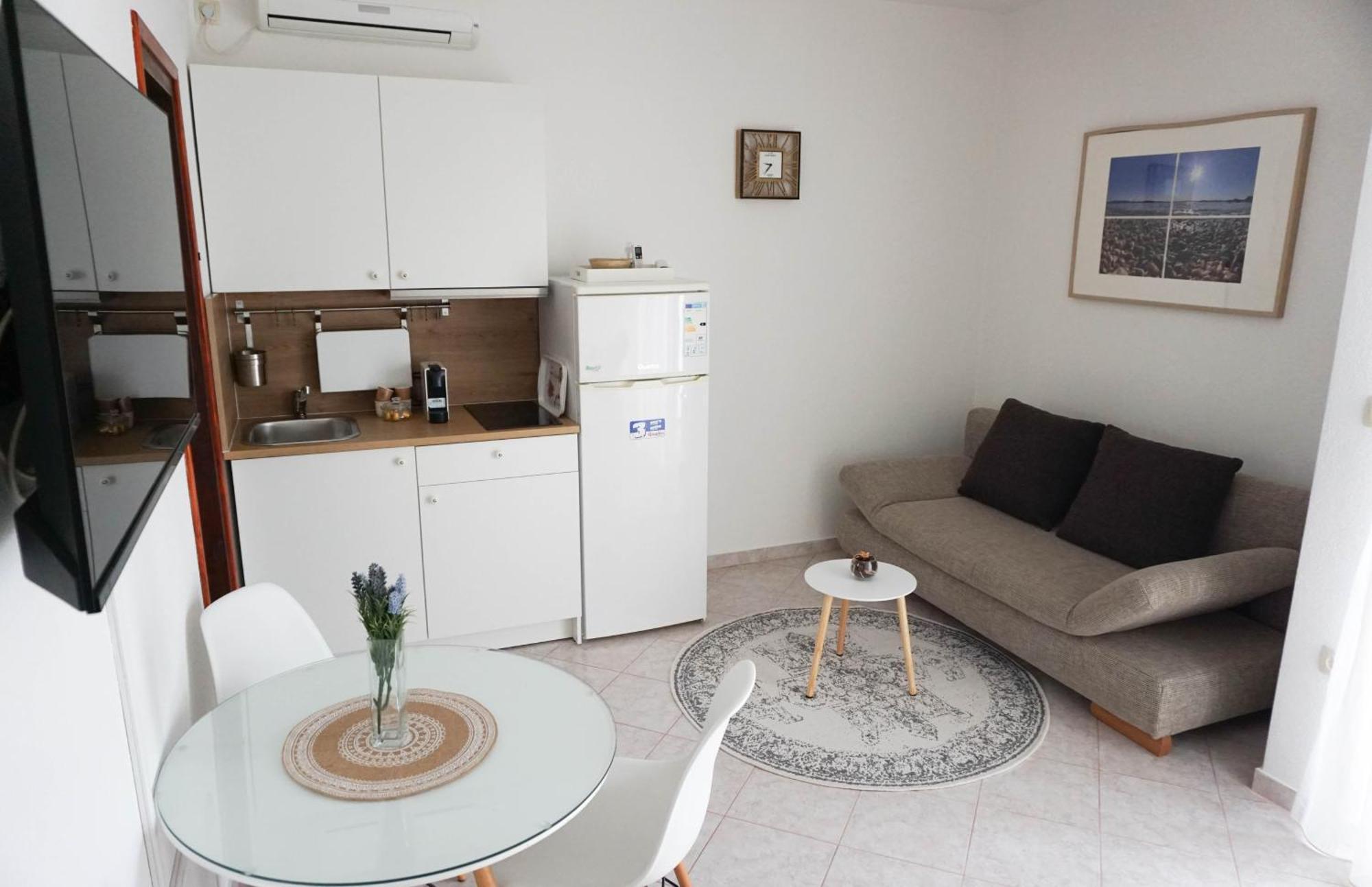 Apartments By The Sea Sukosan, Zadar - 6229 Екстер'єр фото